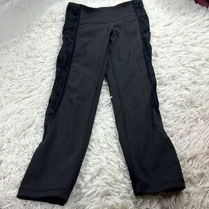 Lululemon Wunder Under Crop High-Rise *Flocked 21" Black / Scatter Floral Black